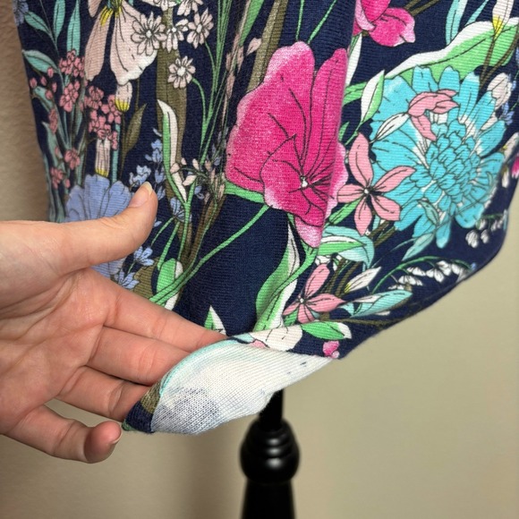 Talbots Floral Print Knit‎ Top V-Neck Short Sleeve Casual Comfy Womens Large L - Picture 10 of 15